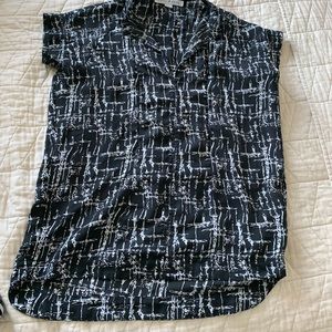 Loyal Hana hidden zipper maternity/nursing top XS - perfect for work